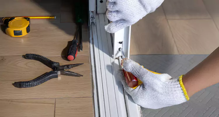Screen Door Wheel Replacement in Clermont, FL