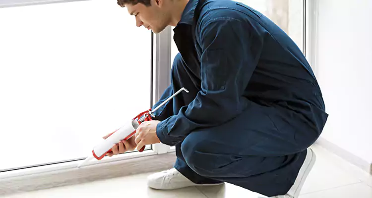 Window Glass Caulk Repair in Clermont, FL