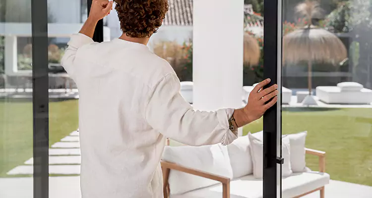 Sliding Screen Door Maintenance for Closing Issues in Clermont, FL