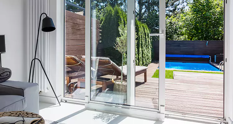 Fixing A Sliding Screen Door Roller in Clermont, FL